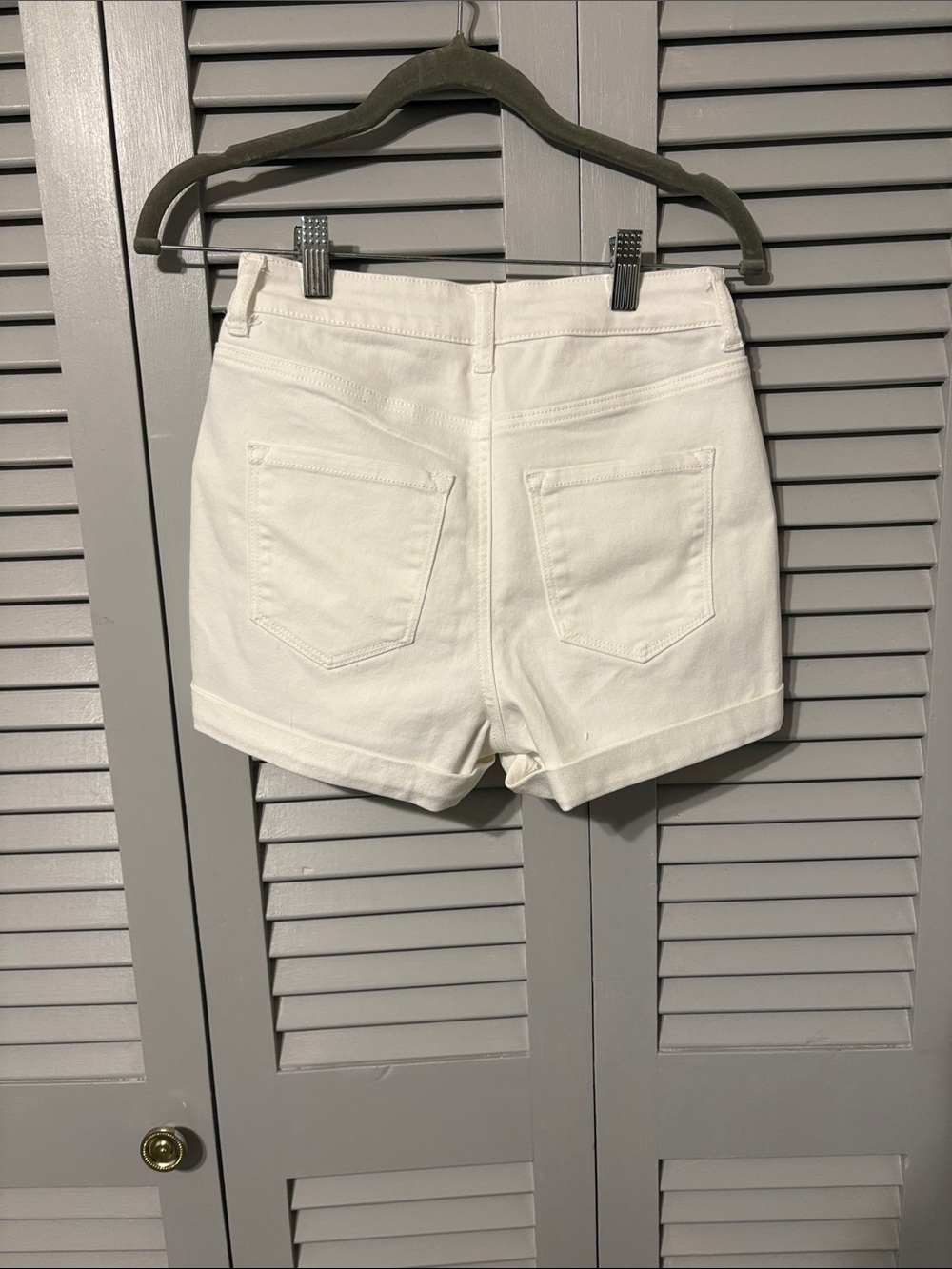 Fashion Nova White High-Waist Cuffed Denim Shorts - Picture 2 of 2